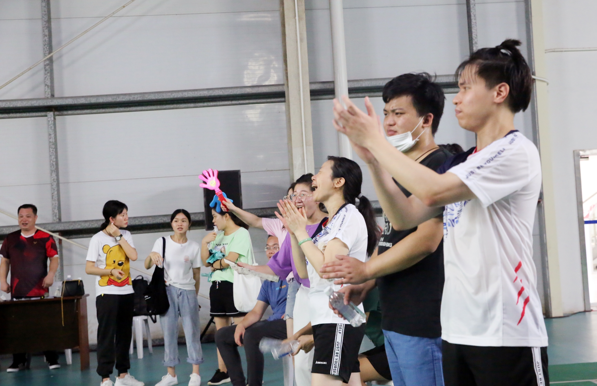 Develop cup badminton exchange competition Develop cup badminton exchange competition