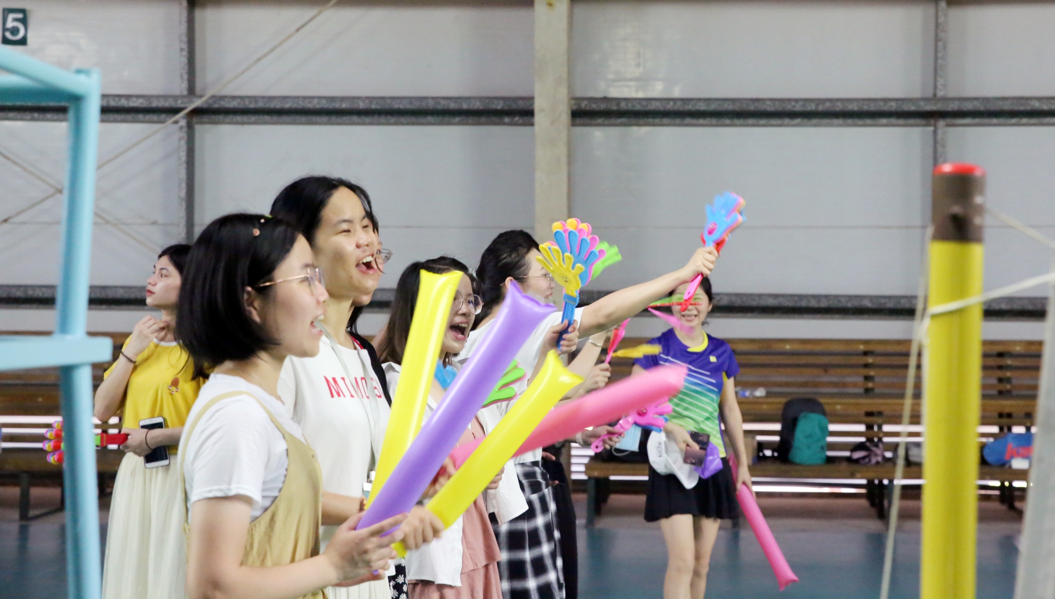 Develop cup badminton exchange competition Develop cup badminton exchange competition