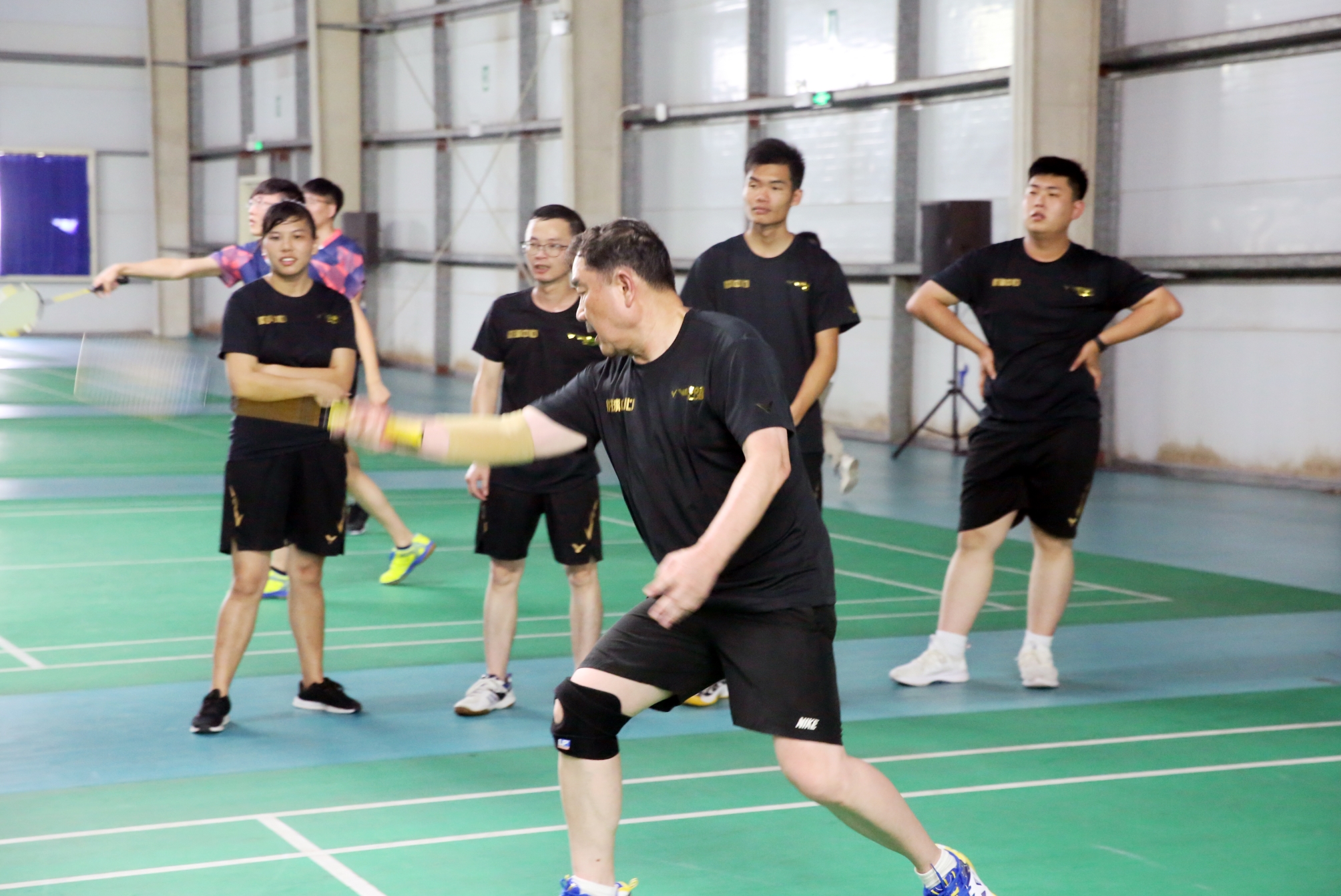 Develop cup badminton exchange competition Develop cup badminton exchange competition