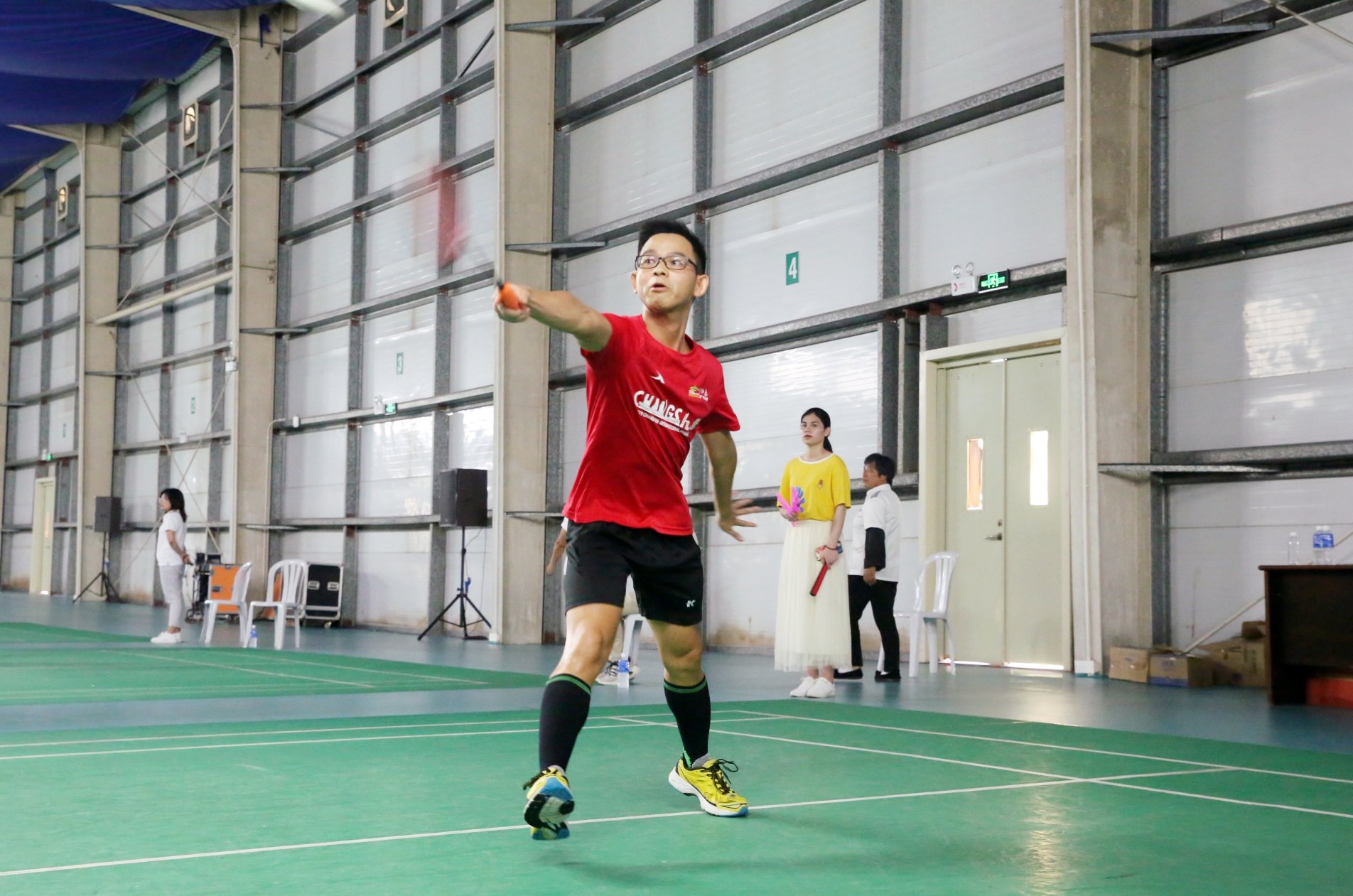 Develop cup badminton exchange competition Develop cup badminton exchange competition